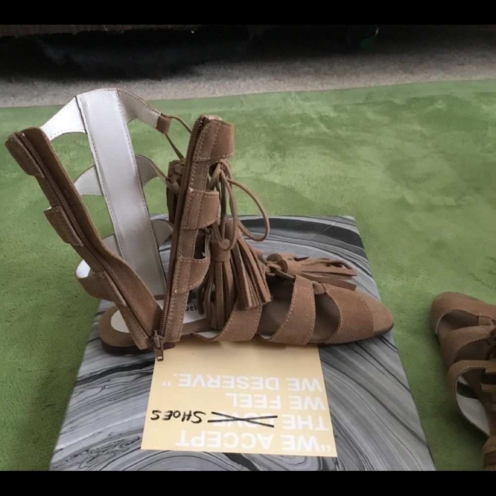 BNIB Jeffrey Campbell Suede Sandals - Picture 4 of 5